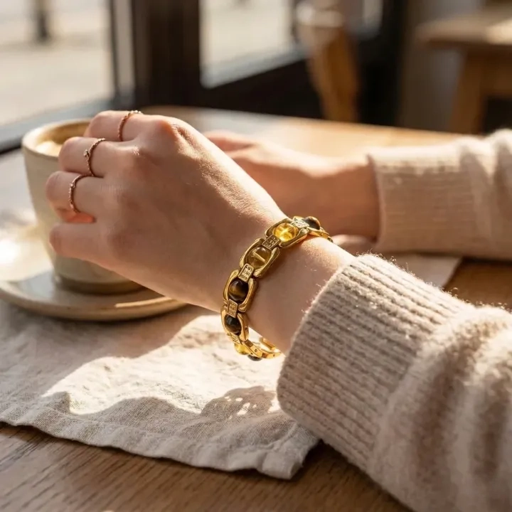Metal Dhan Yog Bracelet - Gold