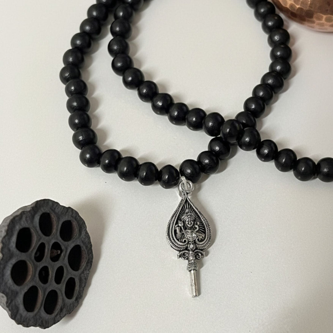 Lord Murugan Shastra Pendant with Original Karungali Jaap Malai